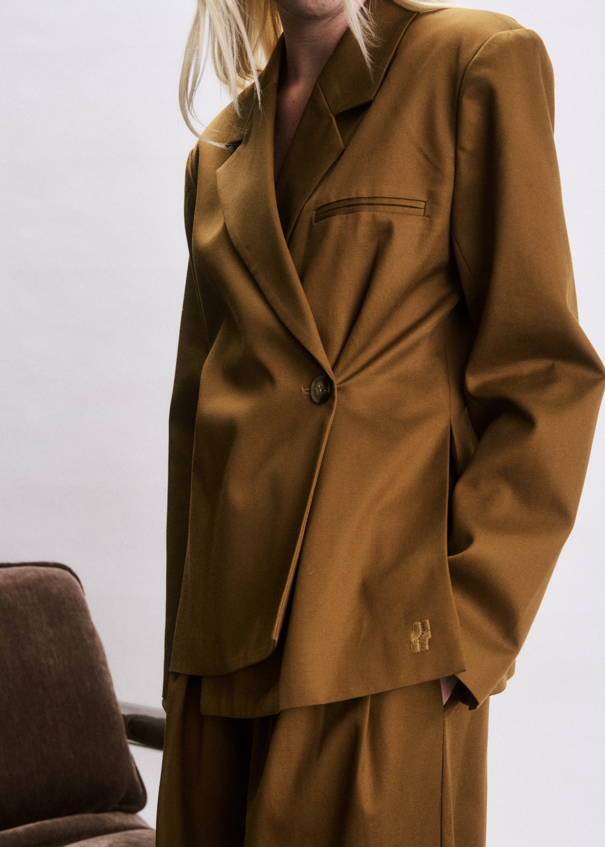 Blazer Ray I OCRE - JJ26C321-OCRE-5.jpg