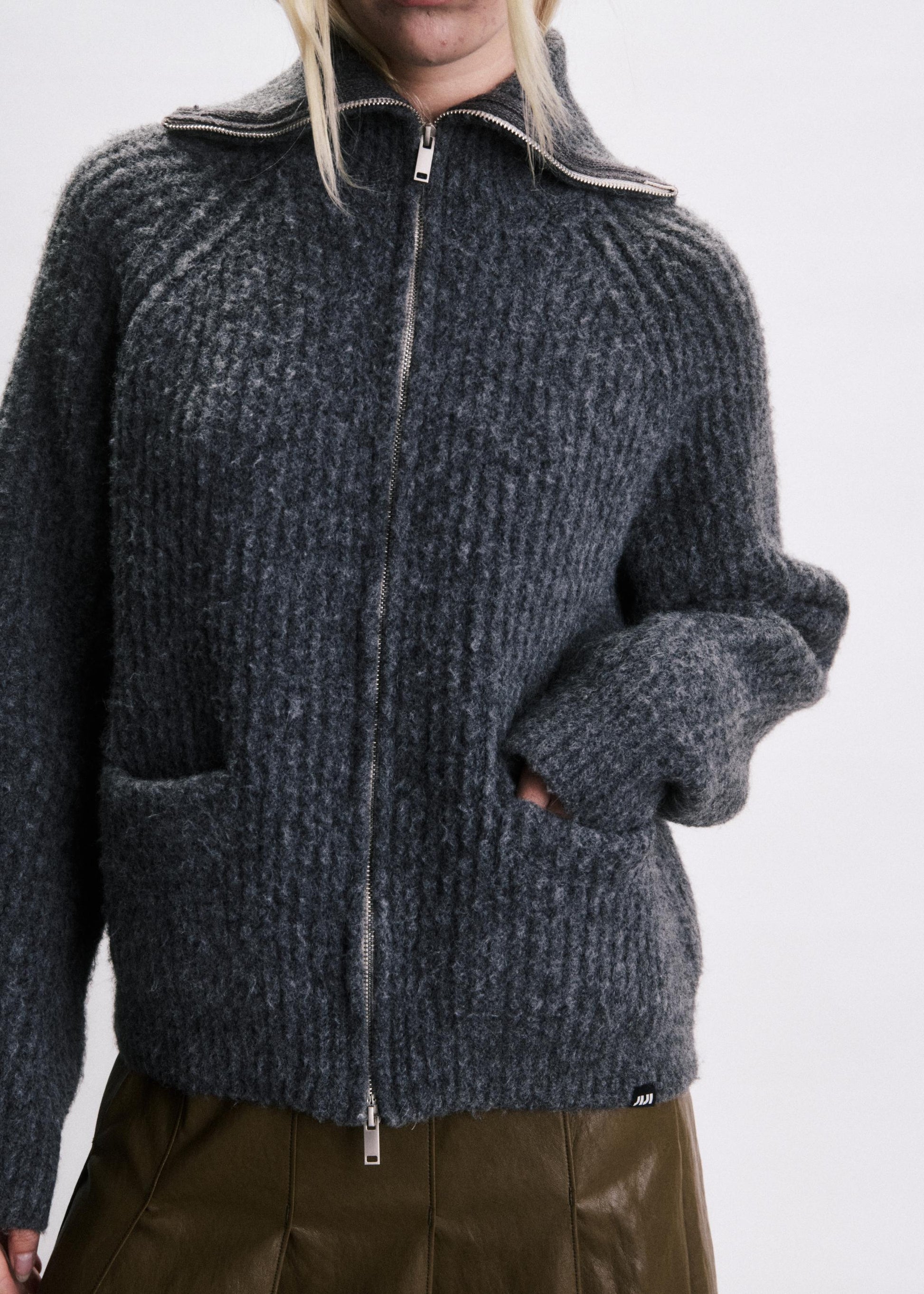 Cardigan Milo I GRIS - JJ26M458-GRIS-4.jpg